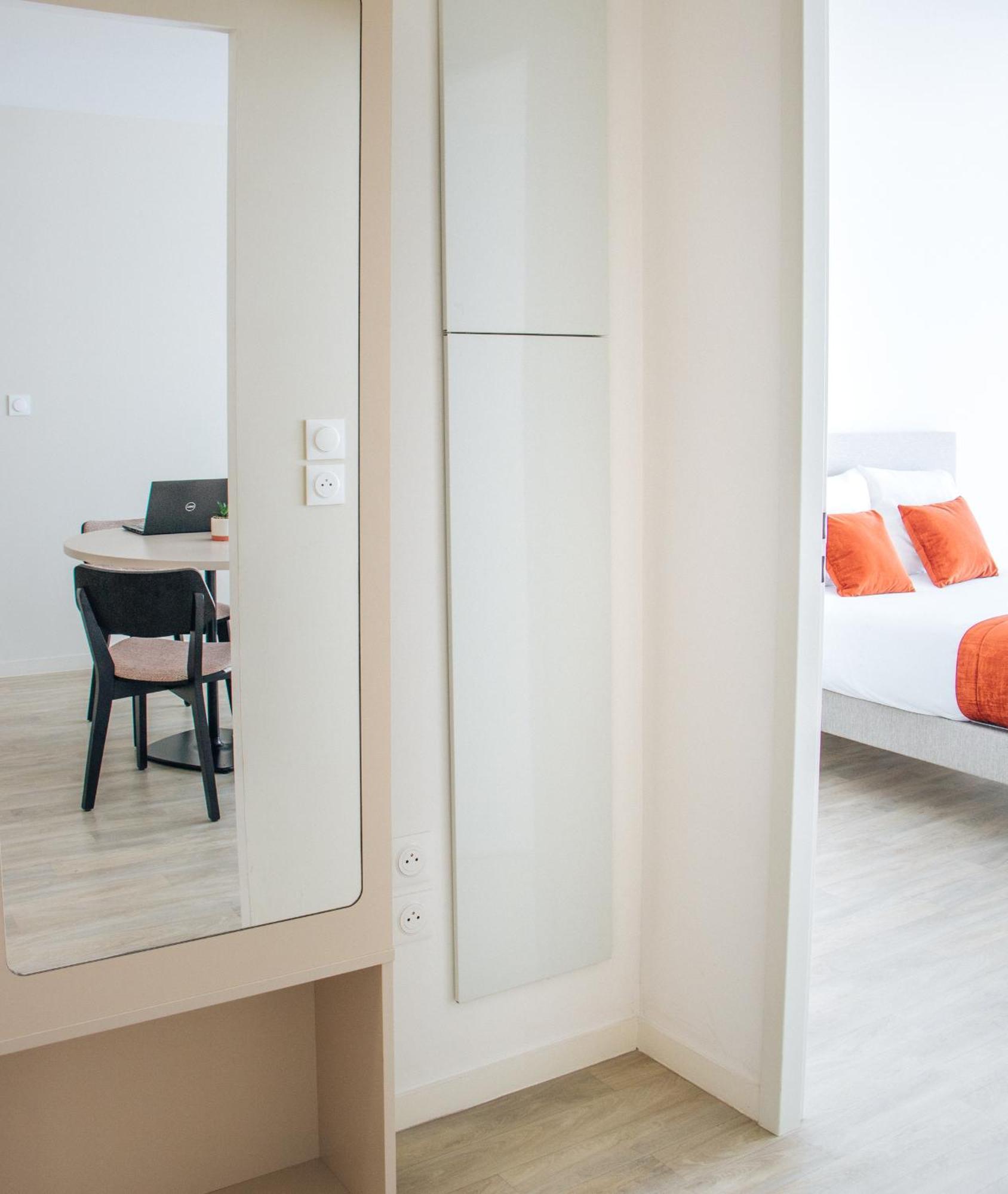 Twenty Business Flats Lille - Bayard Aparthotel Bagian luar foto