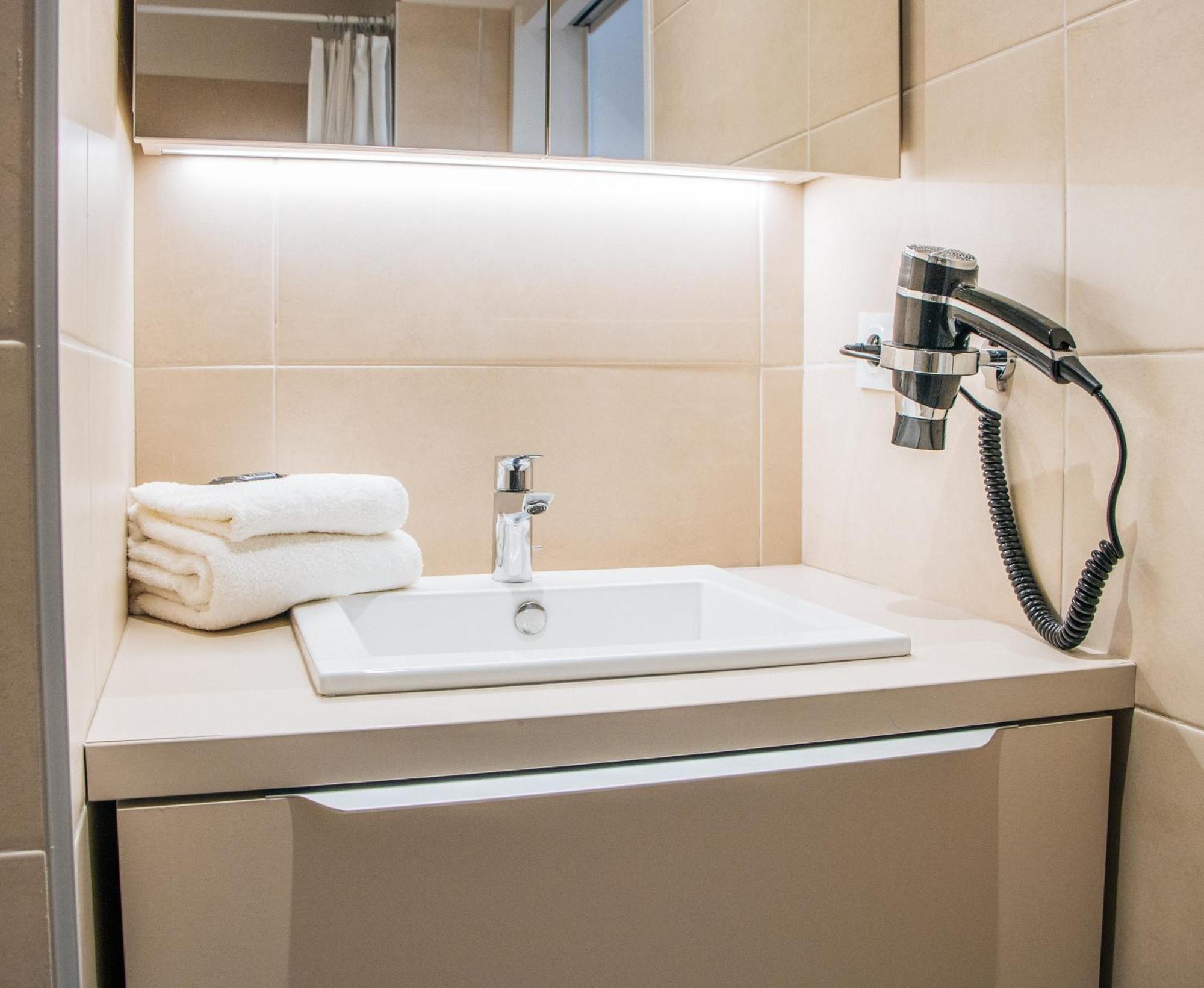 Twenty Business Flats Lille - Bayard Aparthotel Bagian luar foto